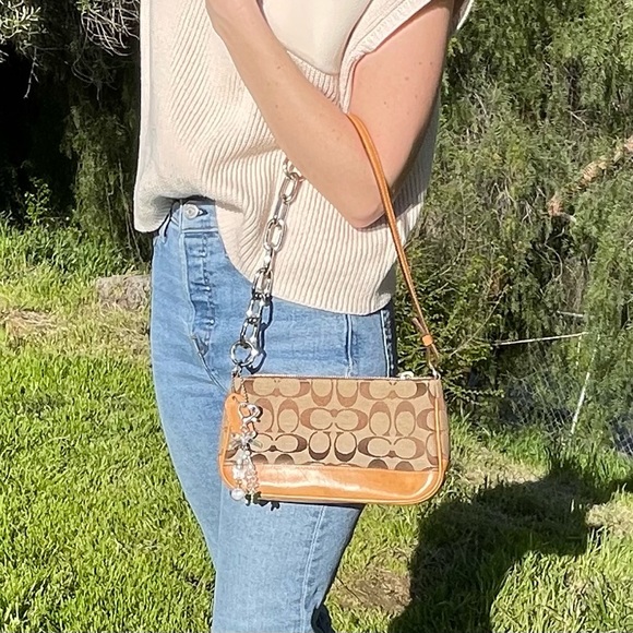 🍂Rare beauty Coach Y2K signature Jacquard Demi Pochette Bag butterfly Charm - Picture 4 of 10